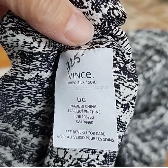 Vince silk dolman sleeve top in black and white - Picture 9 of 10